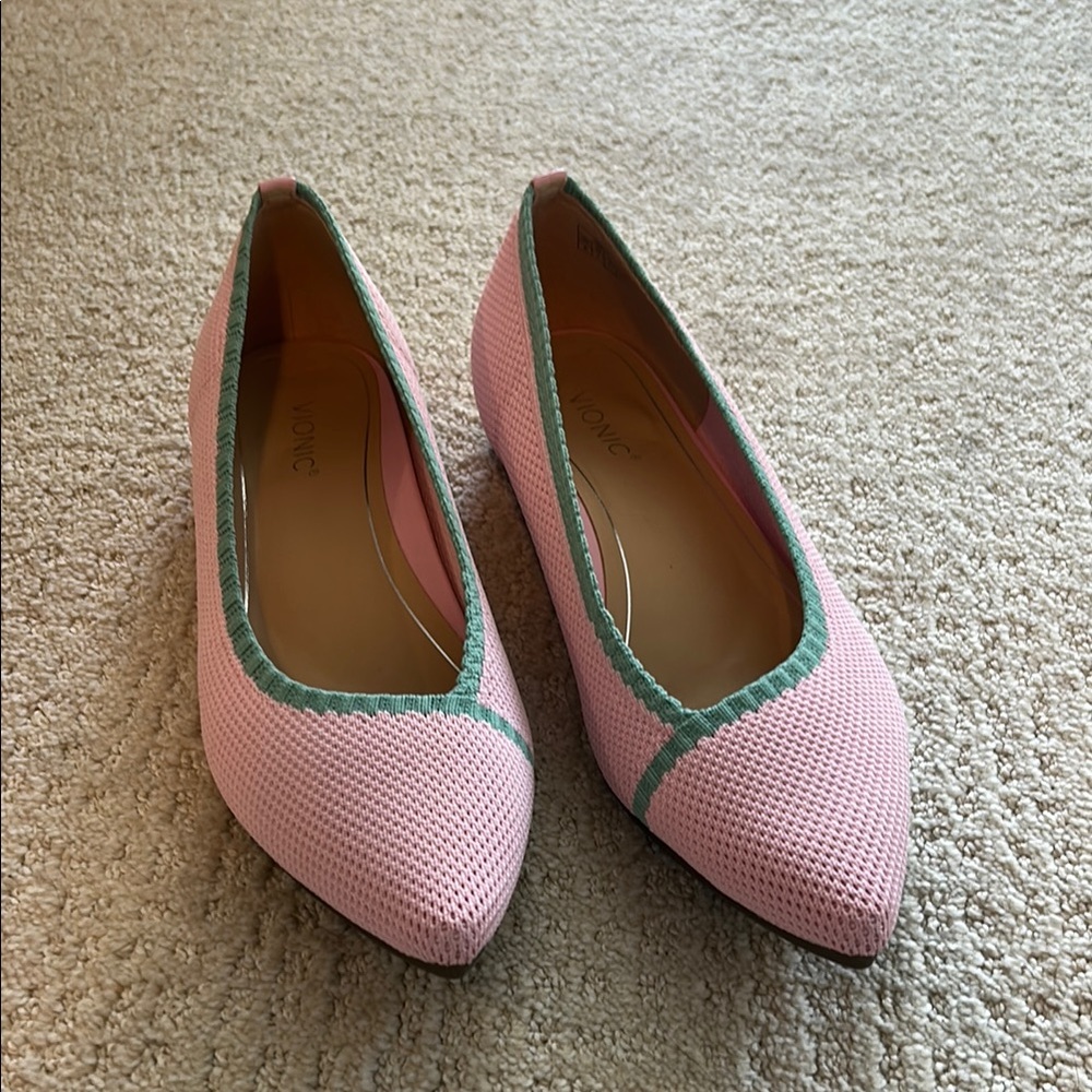 Vionic Women's Pink and Green Flats